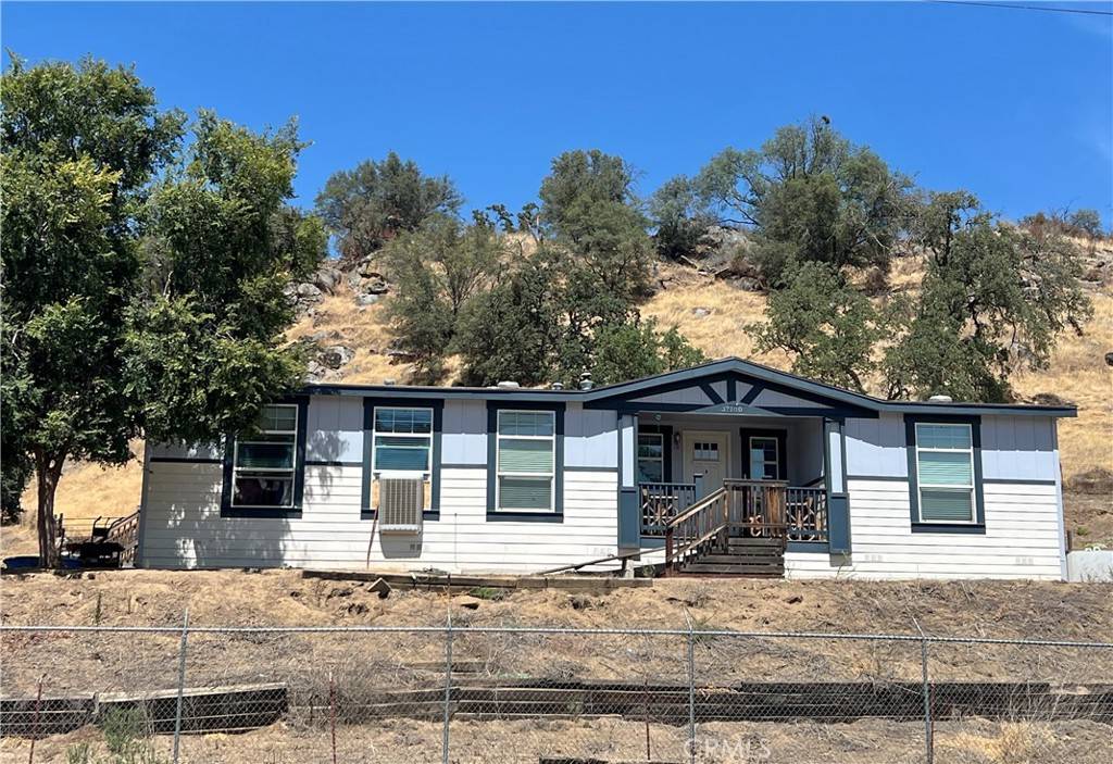 Squaw Valley, CA 93675,37180 Mistletoe RD