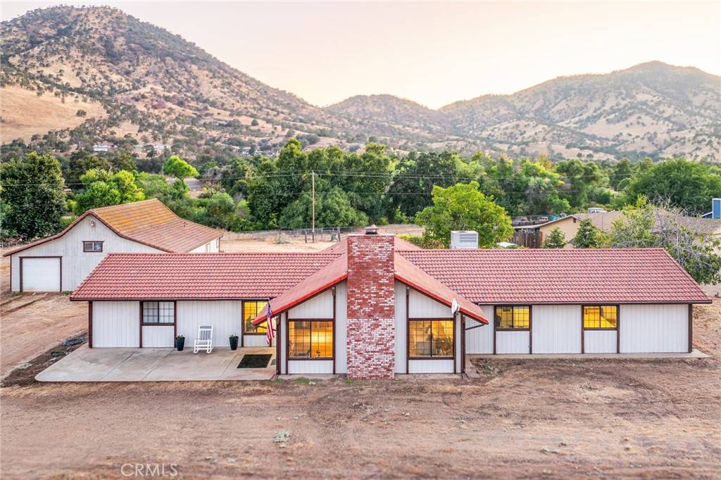 Sanger, CA 93657,7167 Live Oak DR