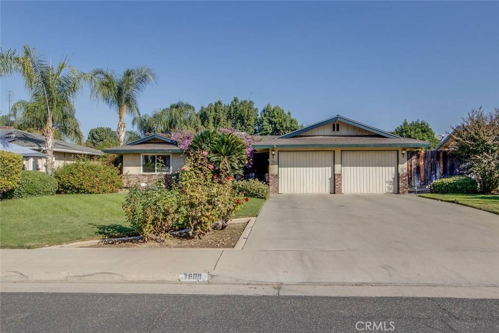 Dinuba, CA 93618,1609 E Bolinger