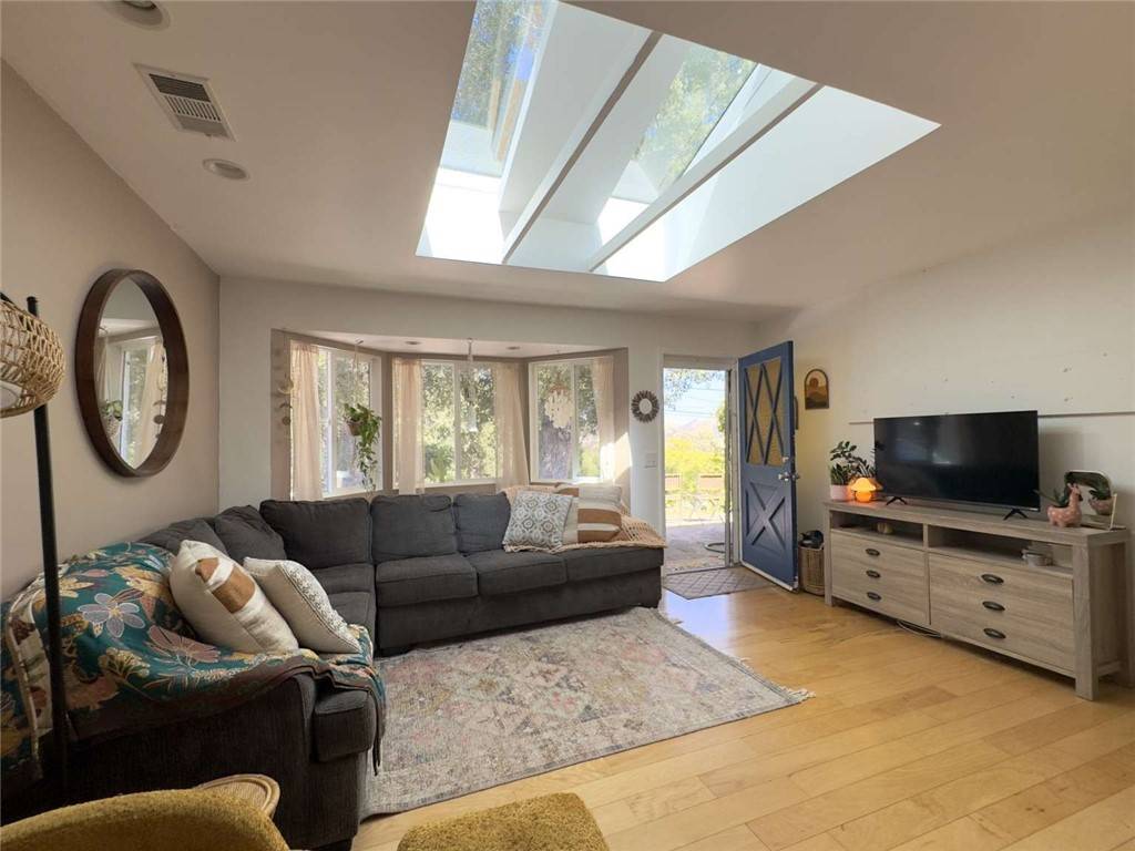 Atascadero, CA 93422,4914 Seperado AVE