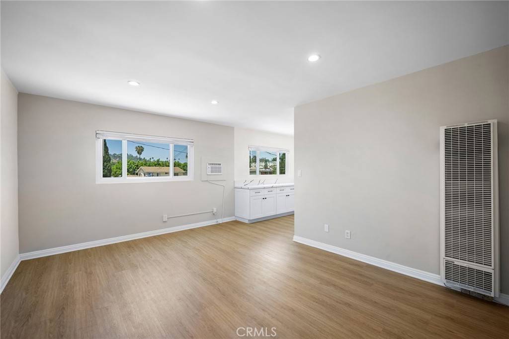 Los Angeles, CA 90042,327 S Avenue 57