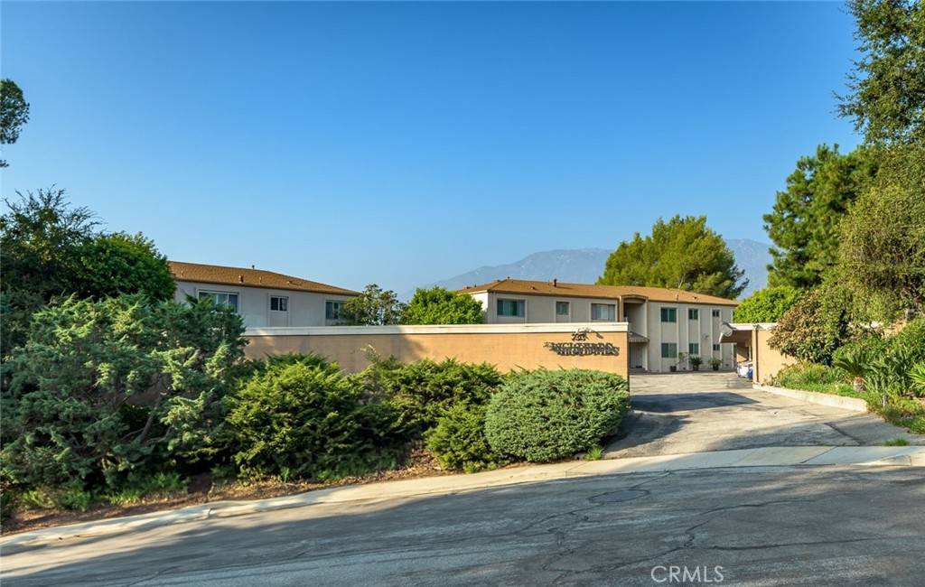 Glendale, CA 91208,2313 Rosecrest DR #7