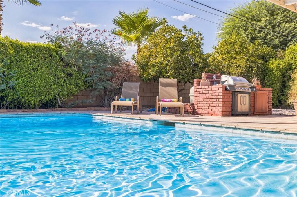 Palm Springs, CA 92262,533 N Sunrise WAY