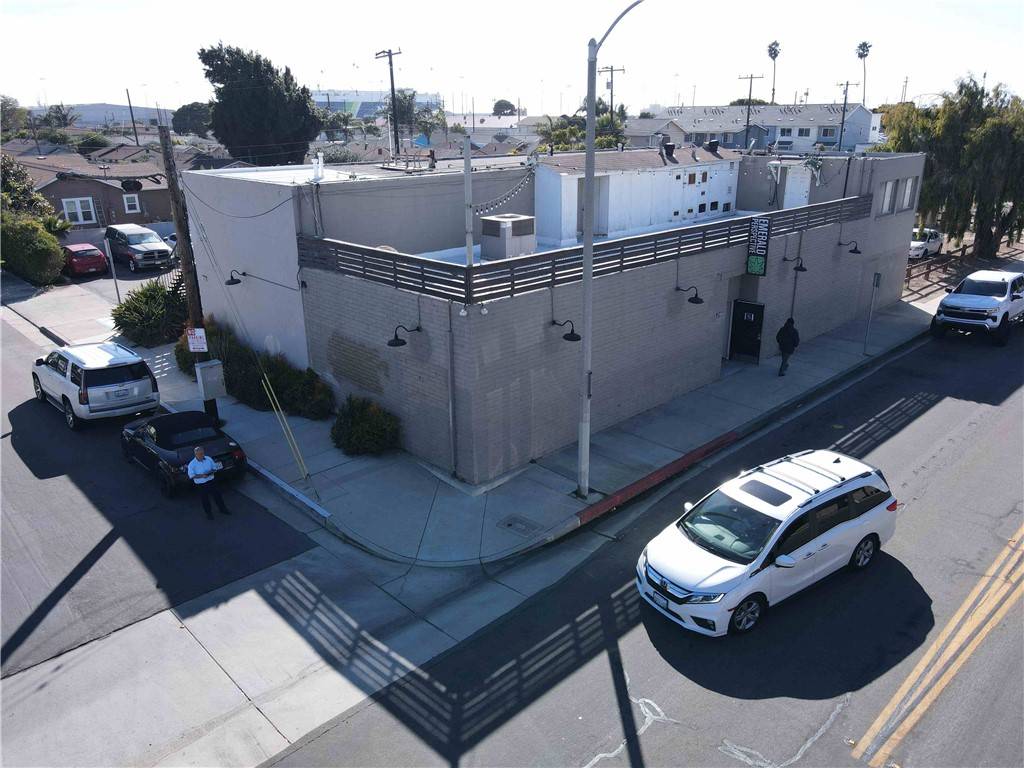 Port Hueneme, CA 93041,108 W Pleasant Valley RD