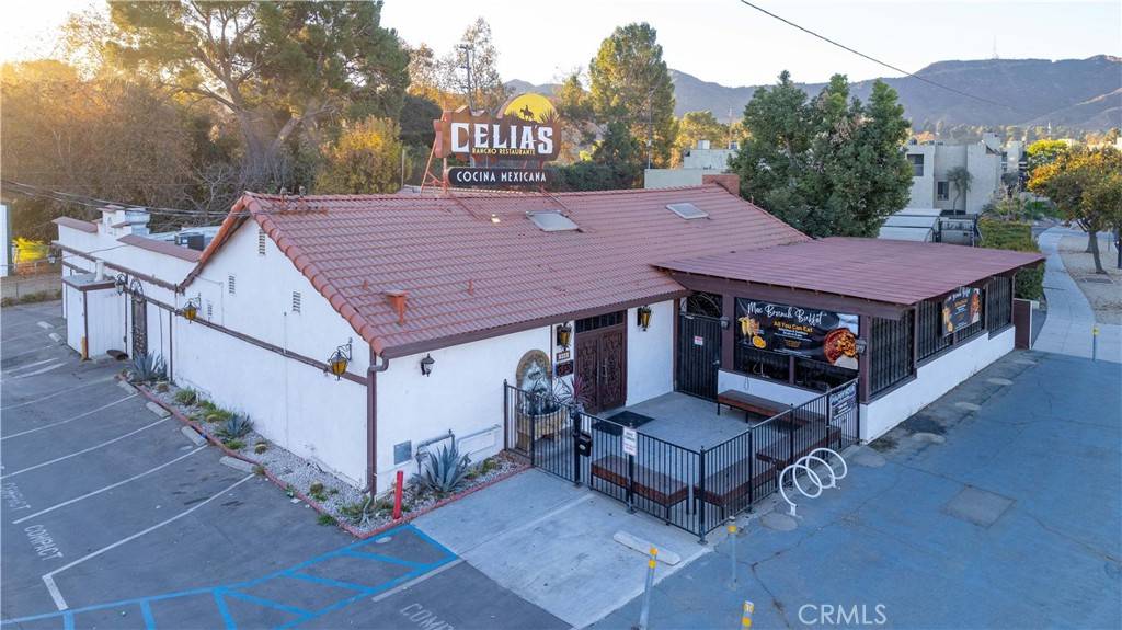 Burbank, CA 91506,900 W Riverside DR