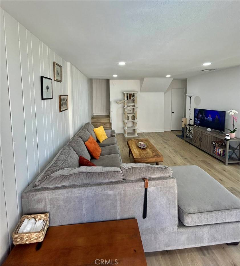 North Hollywood, CA 91602,10757 Hortense ST #307