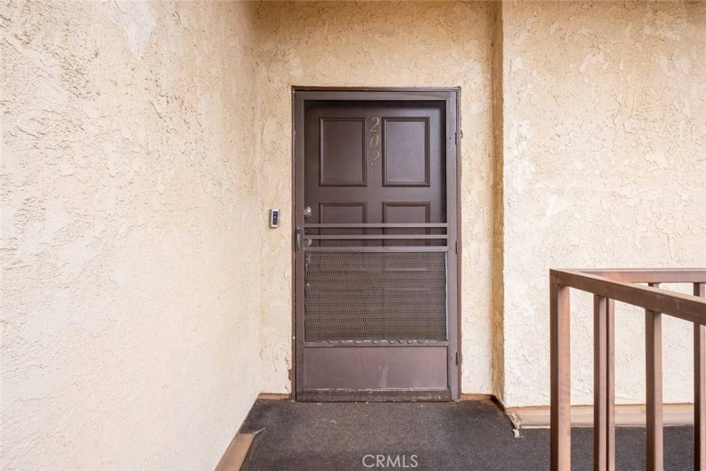 Van Nuys, CA 91406,17522 Sherman WAY #202