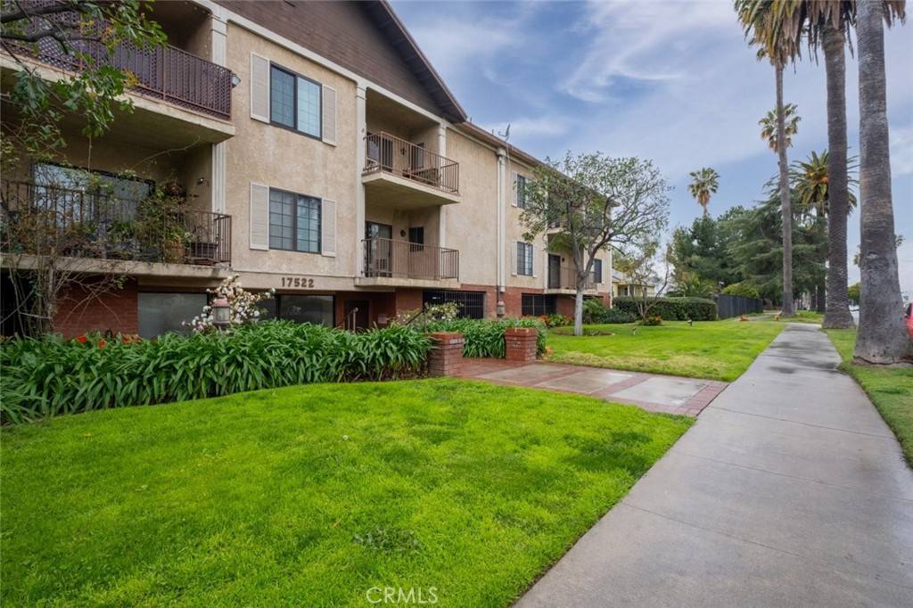 Van Nuys, CA 91406,17522 Sherman WAY #202