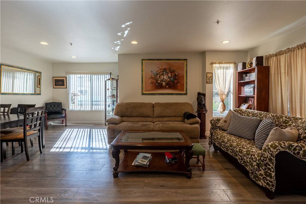 Glendale, CA 91206,345 N Kenwood ST #104