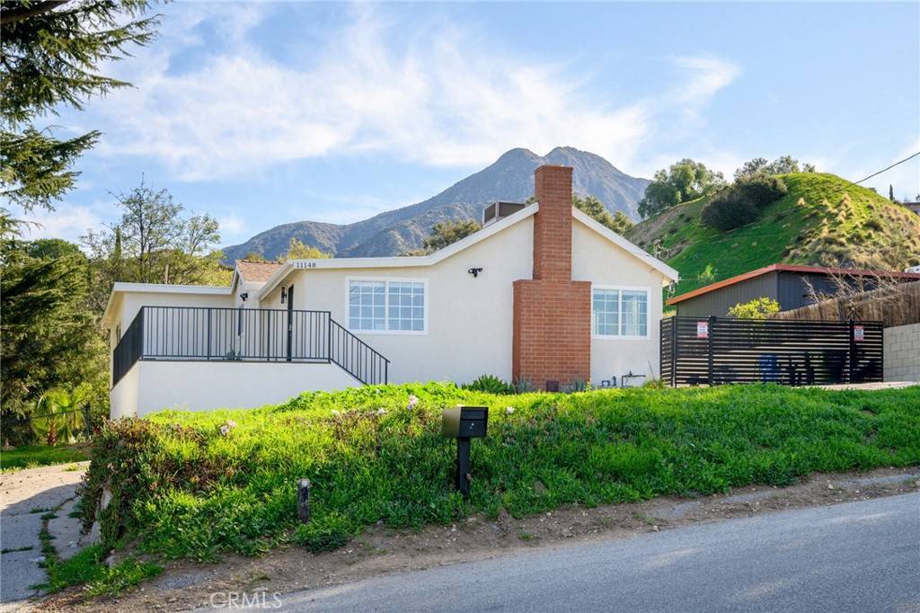 Tujunga, CA 91042,11148 Plainview AVE