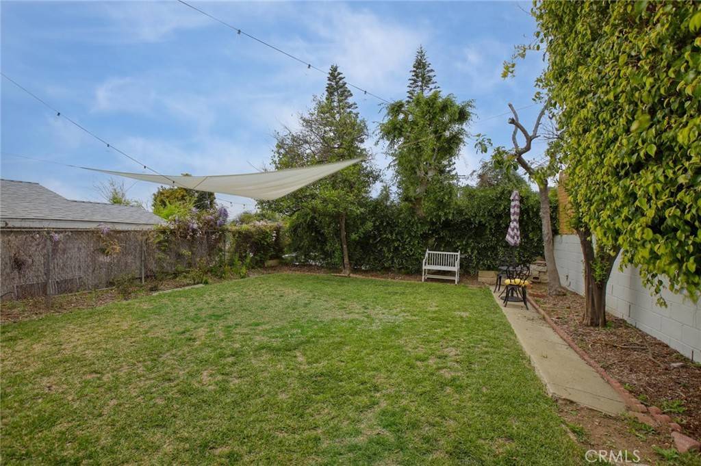 Los Angeles, CA 90065,1418 1424 Isabel ST