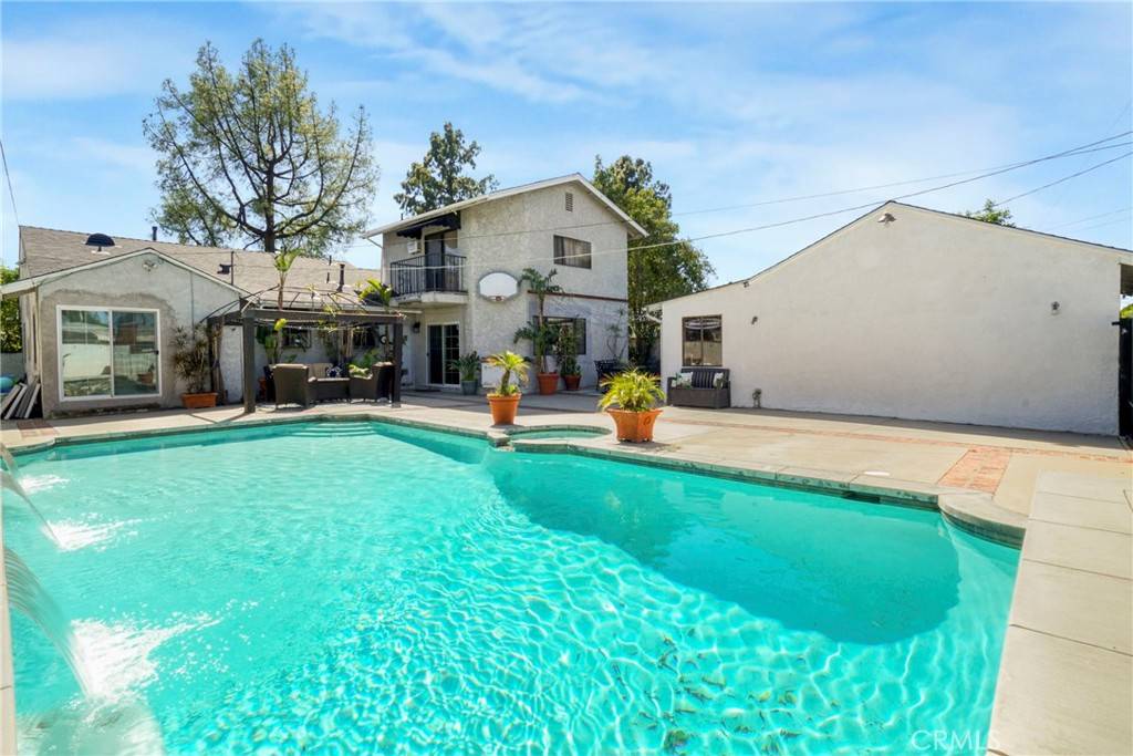 Granada Hills, CA 91344,16609 Chatsworth ST
