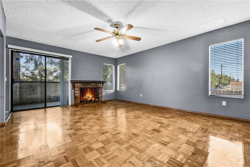 Van Nuys, CA 91405,14435 Valerio ST #17