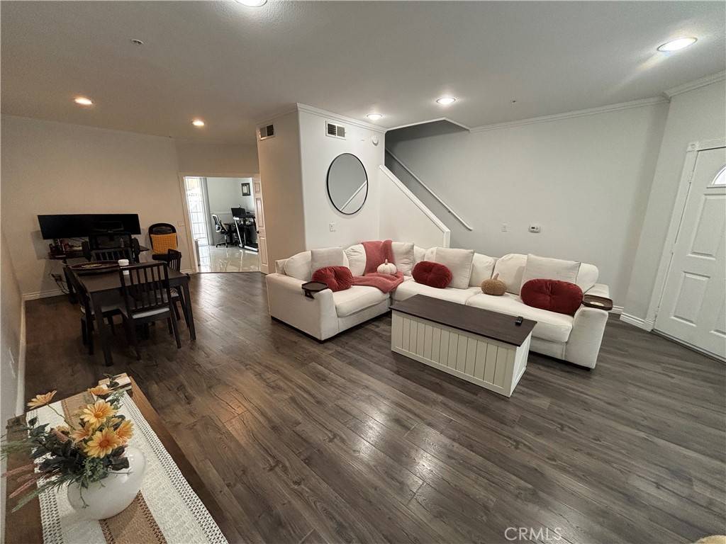 Reseda, CA 91335,18347 Saticoy ST #35