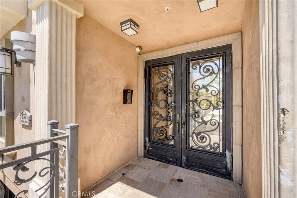 North Hollywood, CA 91601,11323 Huston ST #1