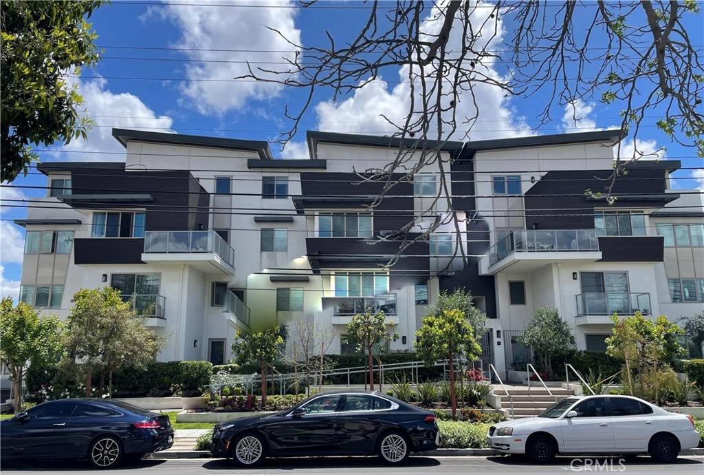 Glendale, CA 91205,518 E Windsor RD #106