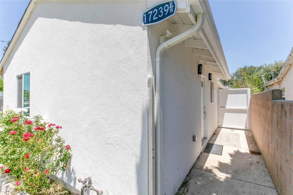 Granada Hills, CA 91344,17237 Kingsbury ST #A