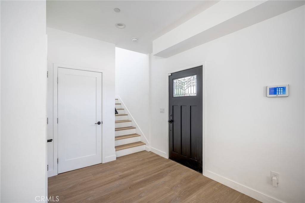 North Hollywood, CA 91601,5826 Craner AVE