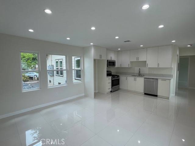 Glendale, CA 91205,811 1/2 E Maple ST