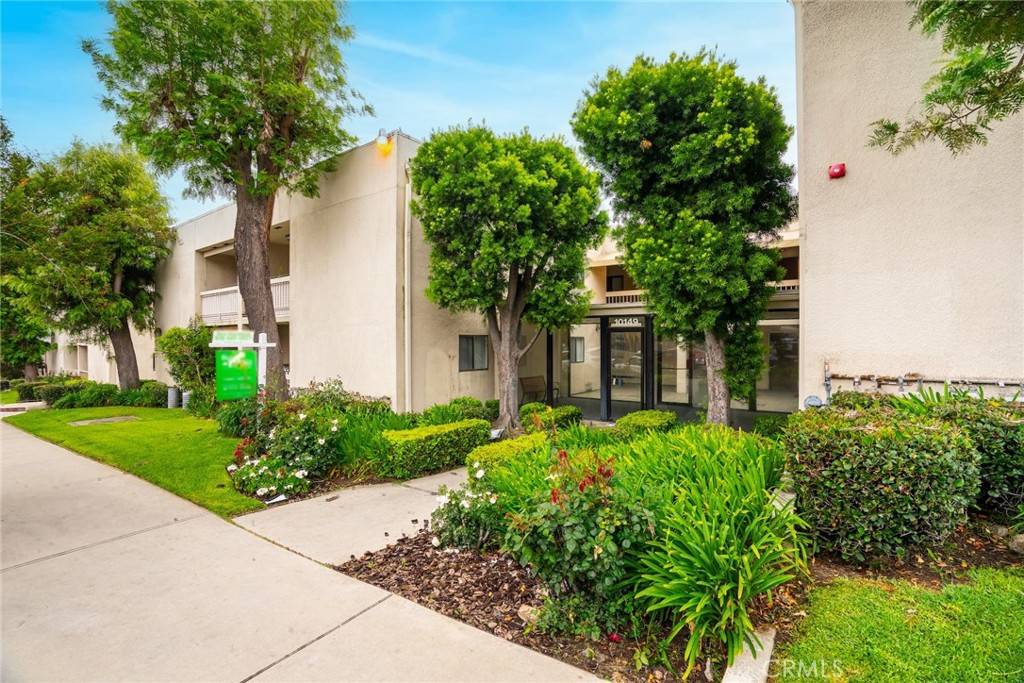 Tujunga, CA 91042,10149 Commerce AVE #8