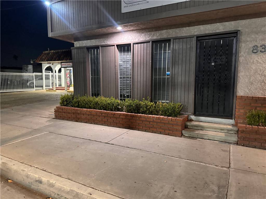 Paramount, CA 90723,8311 Rosecrans AVE