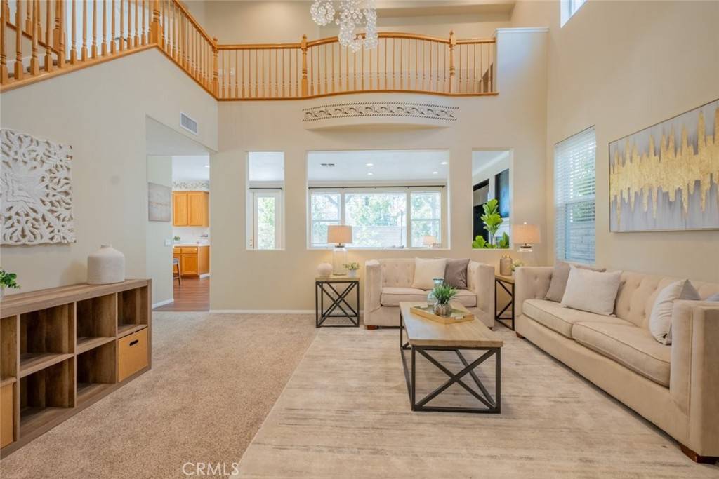 Simi Valley, CA 93063,4892 Borders ST