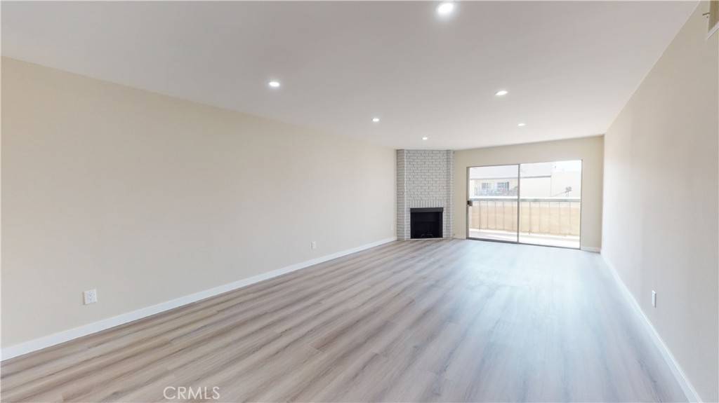 Glendale, CA 91203,333 Burchett ST #203