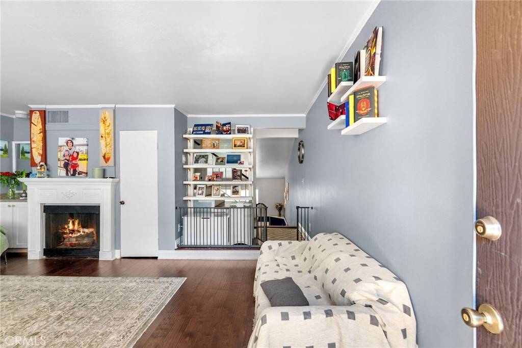 Encino, CA 91316,5463 Newcastle AVE #8
