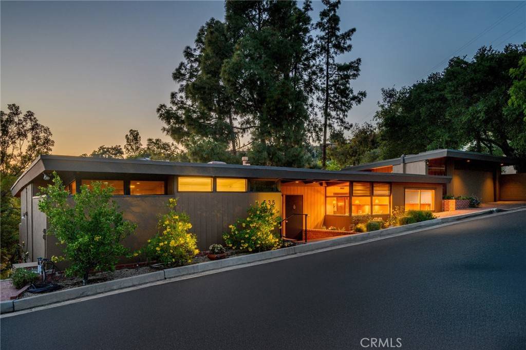 Glendale, CA 91206,535 Suncourt