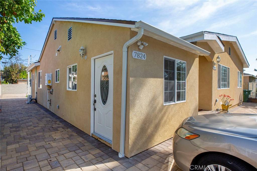 Panorama City, CA 91402,7822 Hazeltine Ave