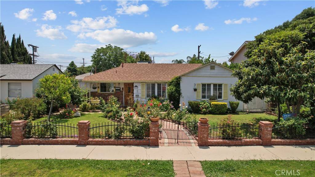 Reseda, CA 91335,19514 Hartland ST