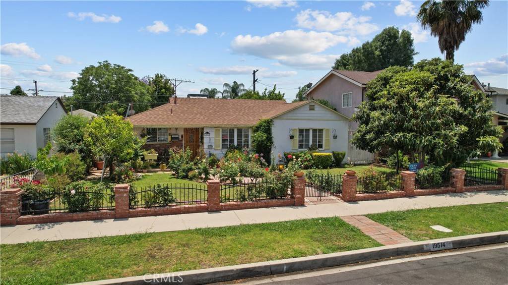 Reseda, CA 91335,19514 Hartland ST