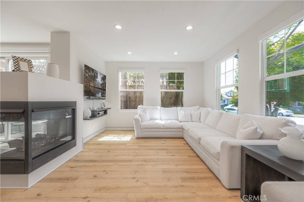 Porter Ranch, CA 91326,19945 Oakville CT