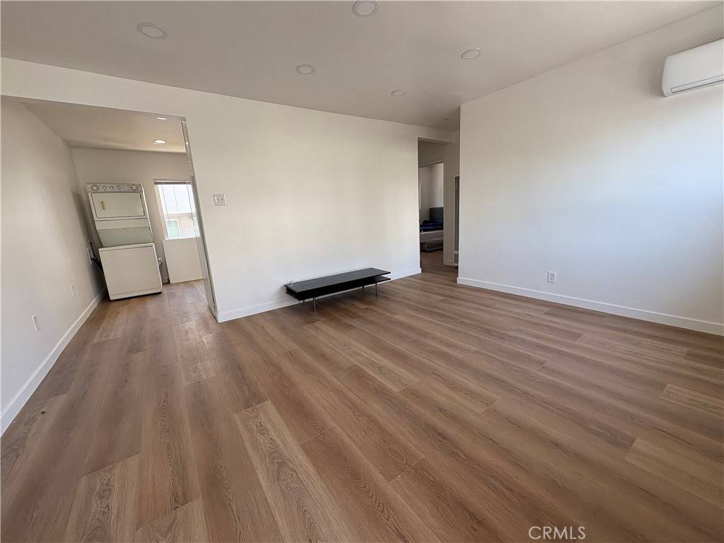 Los Angeles, CA 90006,1103 S Hobart BLVD #2