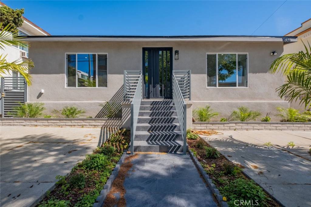 Los Angeles, CA 90027,1834 N Alexandria AVE