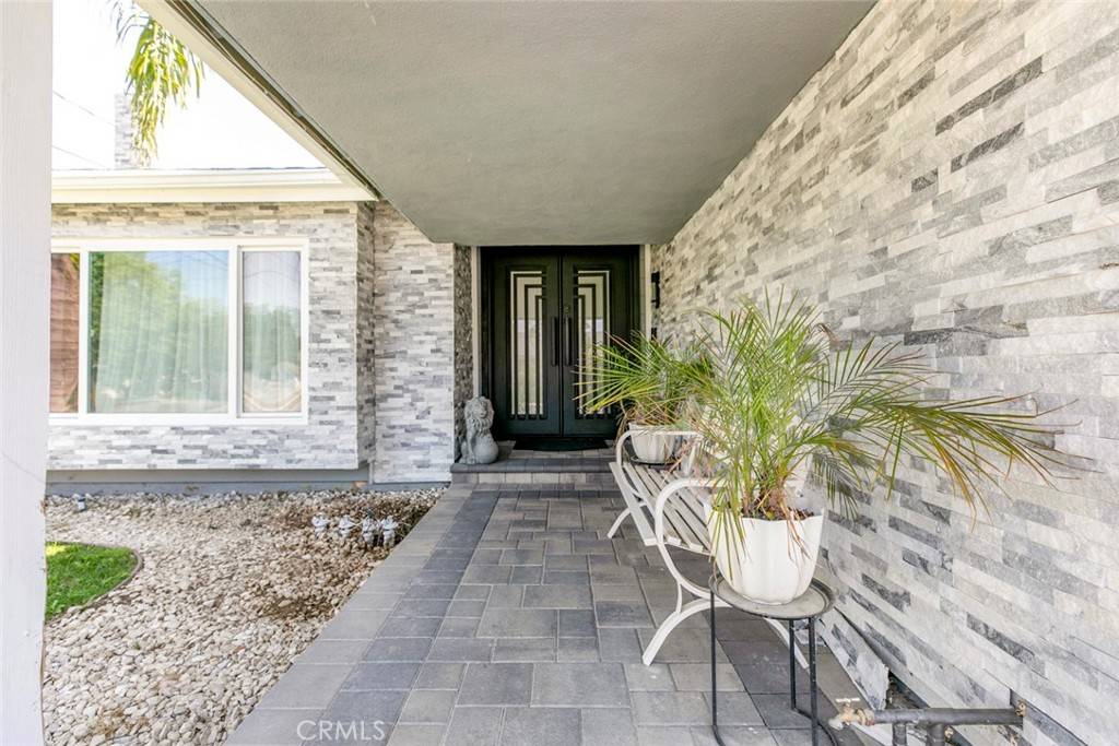 Newhall, CA 91321,23500 Lloyd Houghton PL