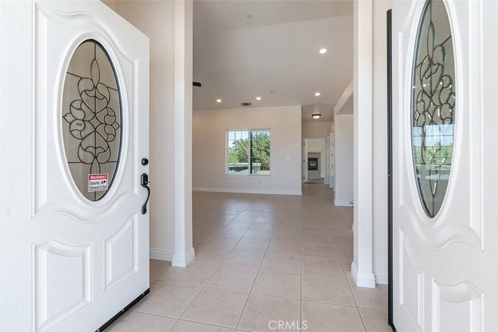 Oak Hills, CA 92344,8181 Daisy RD