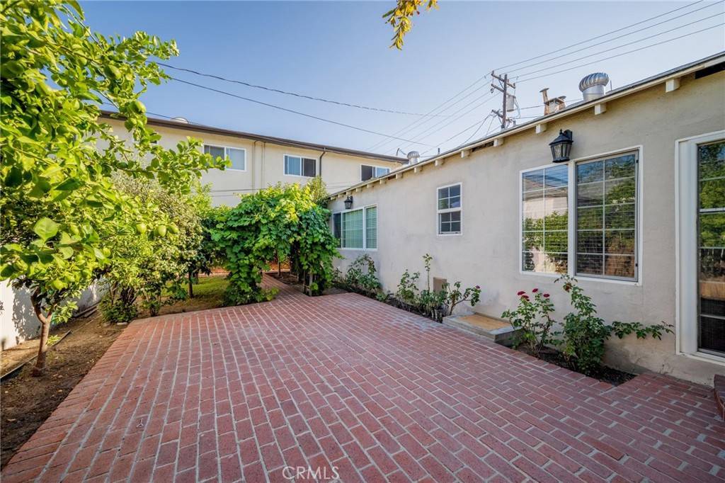 Glendale, CA 91202,1038 N Columbus AVE