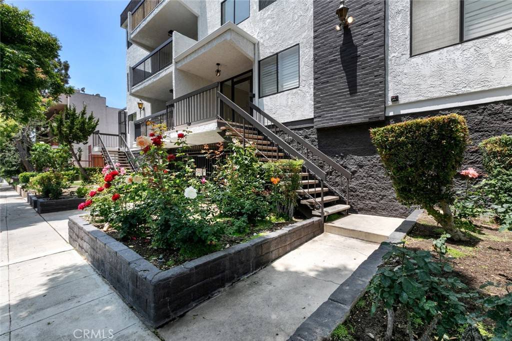Burbank, CA 91501,635 E Elmwood AVE #307