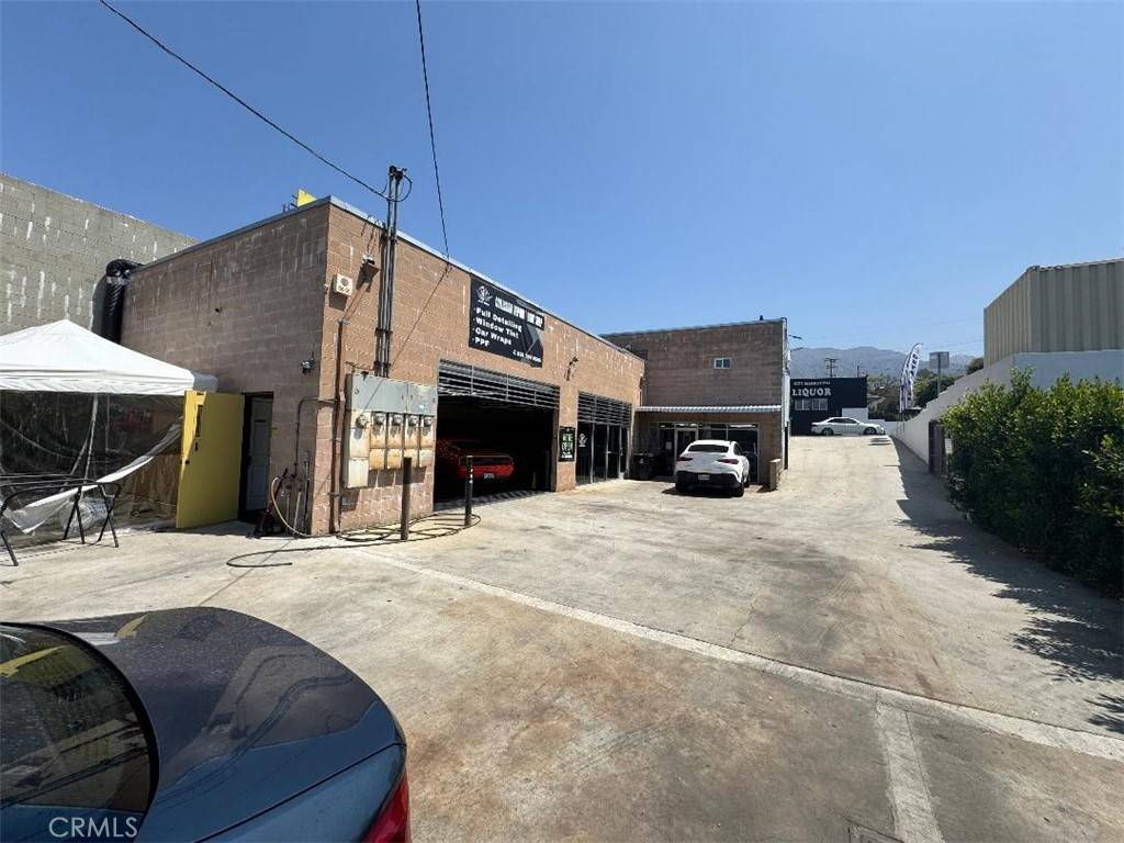 Tujunga, CA 91042,7616 Foothill BLVD