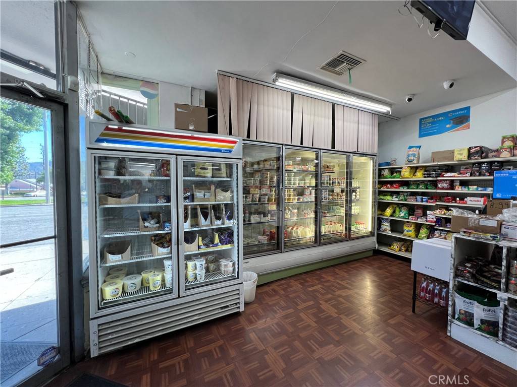 Glendale, CA 91202,1101 W Glenoaks BLVD