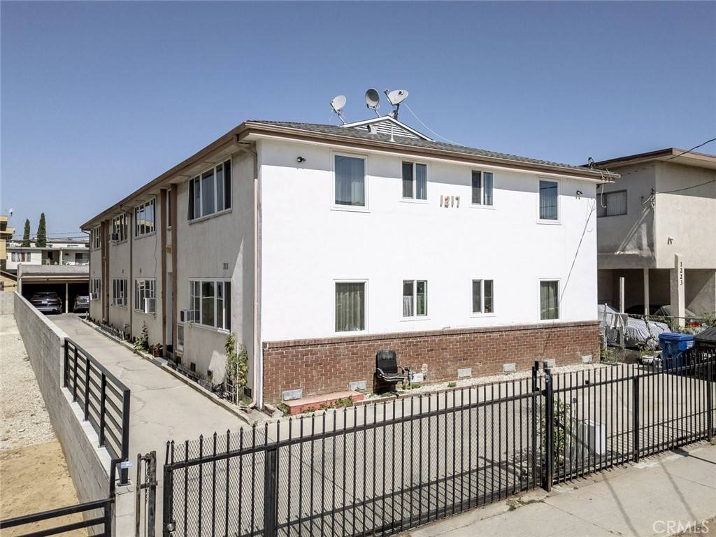 Los Angeles, CA 90029,1217 N Kingsley DR