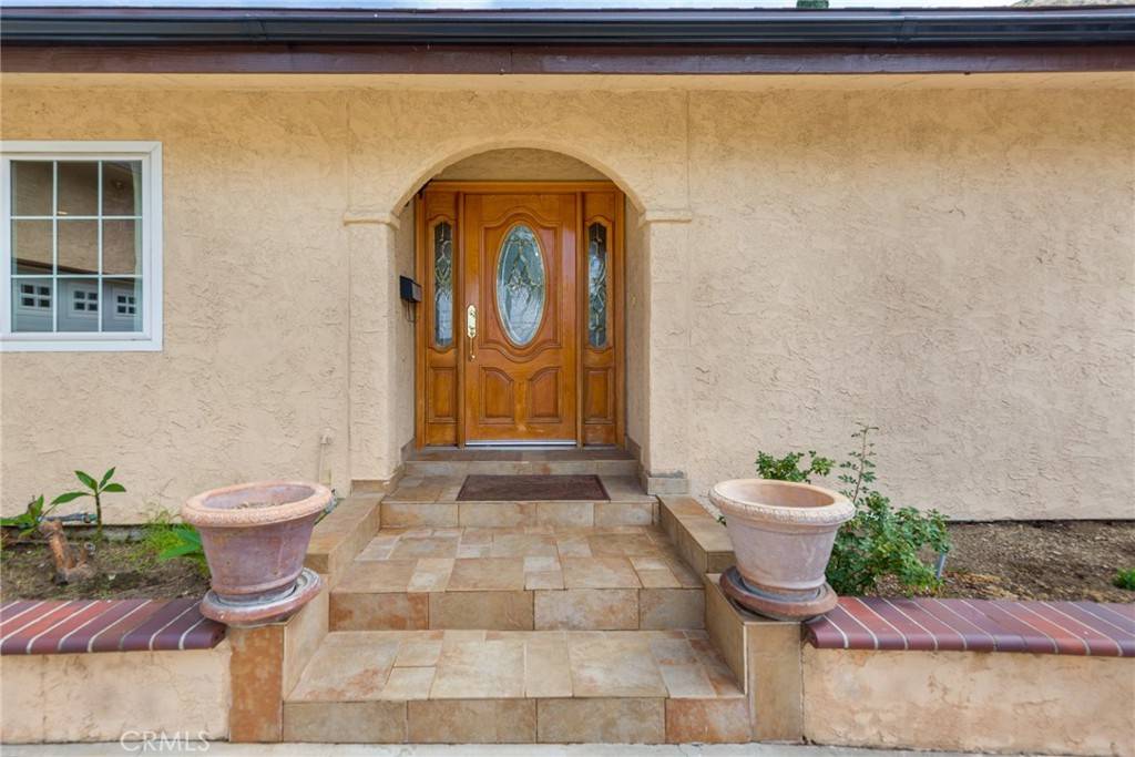 Sun Valley, CA 91352,10165 Sully DR