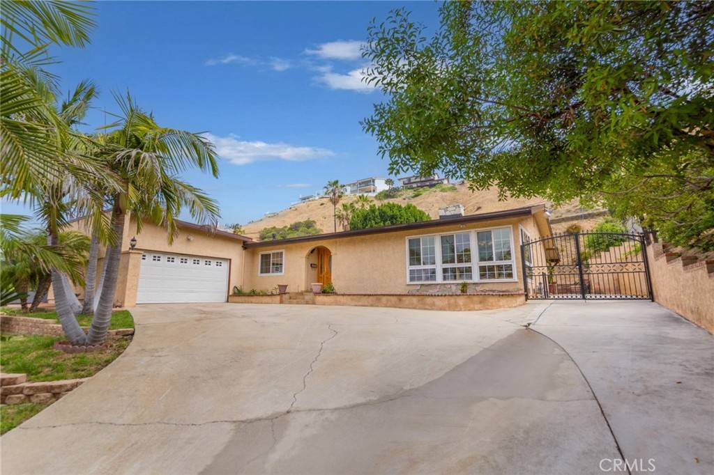 Sun Valley, CA 91352,10165 Sully DR