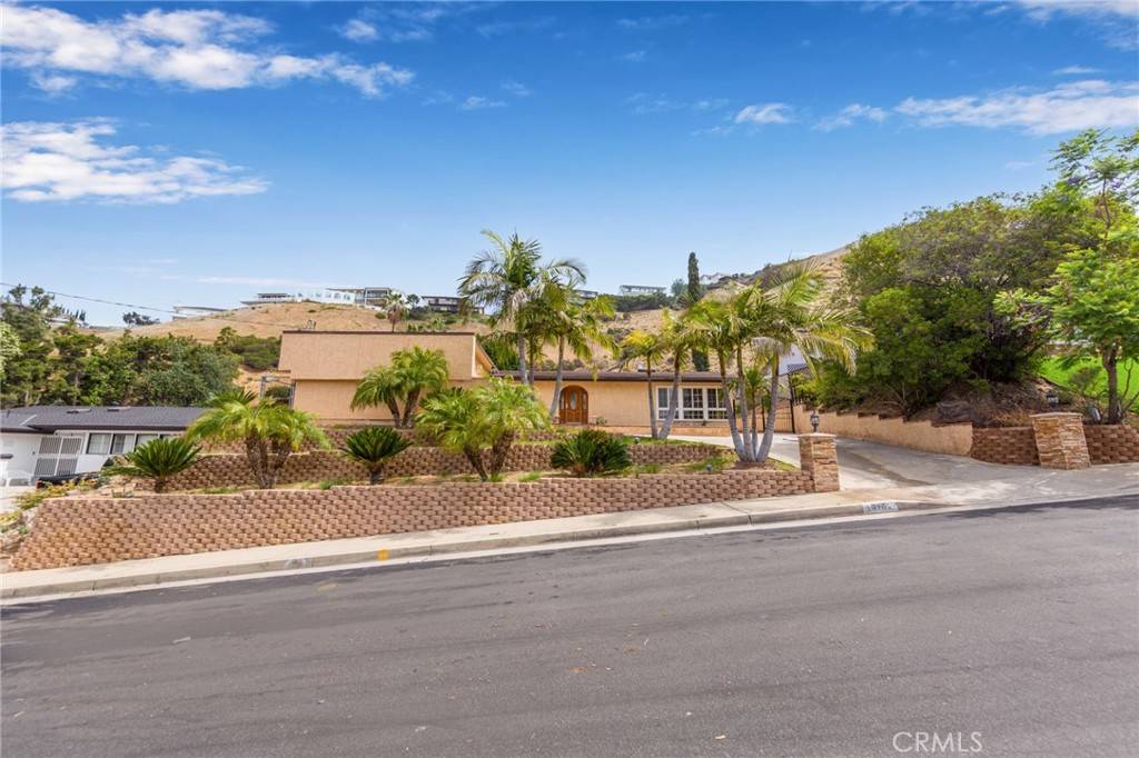 Sun Valley, CA 91352,10165 Sully DR