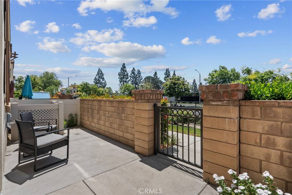 Ontario, CA 91764,2894 E Via Fiano