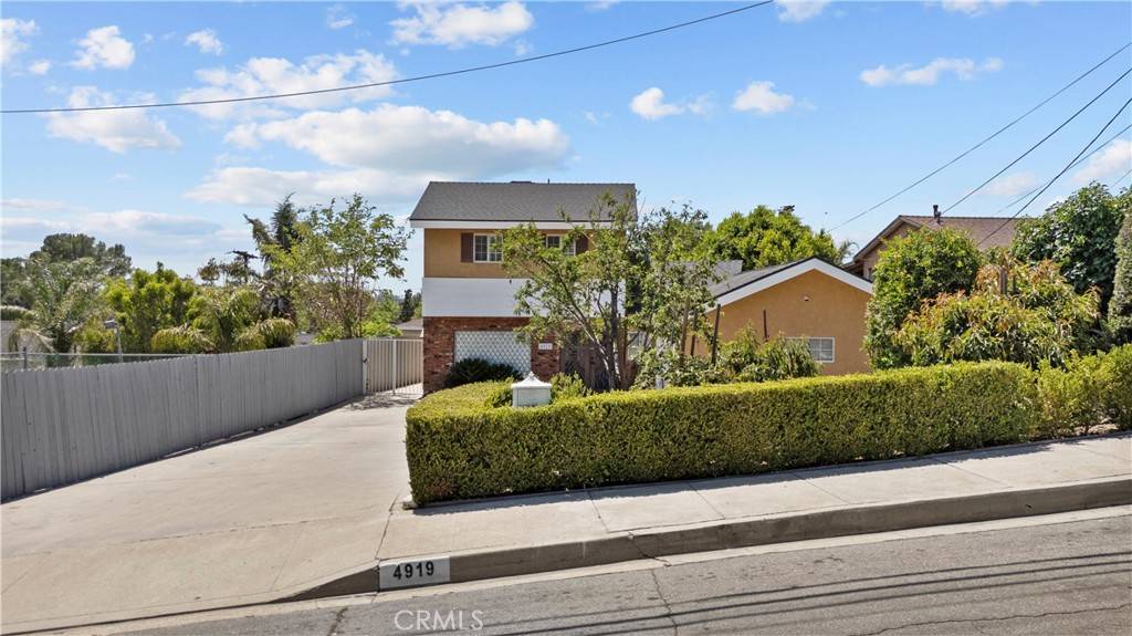 La Crescenta, CA 91214,4919 Dunsmore AVE