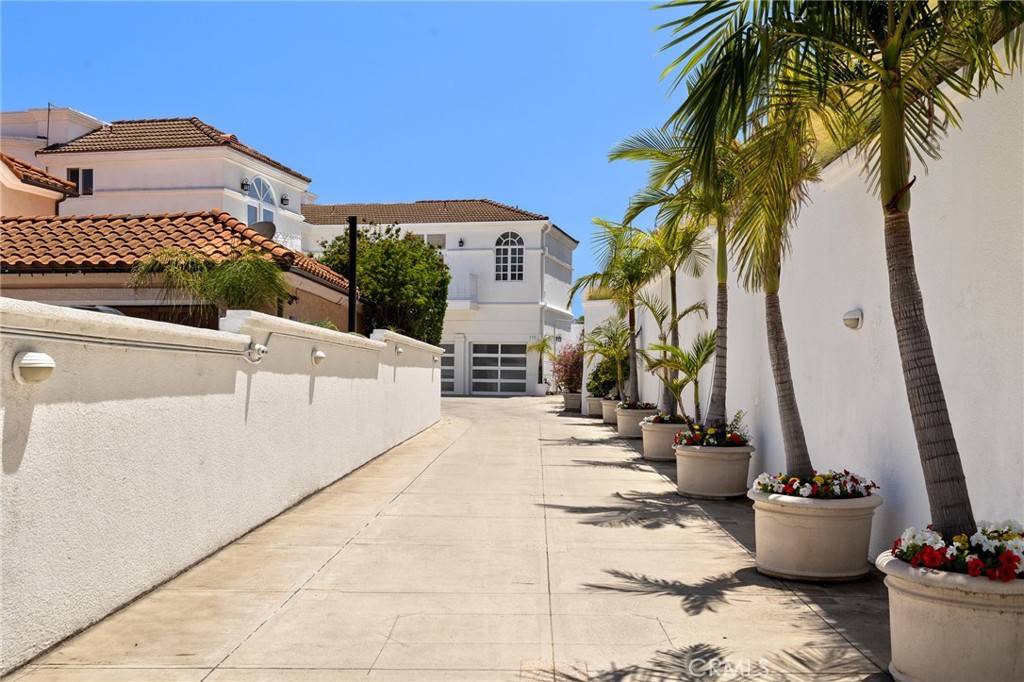 Glendale, CA 91206,759 Foxkirk RD