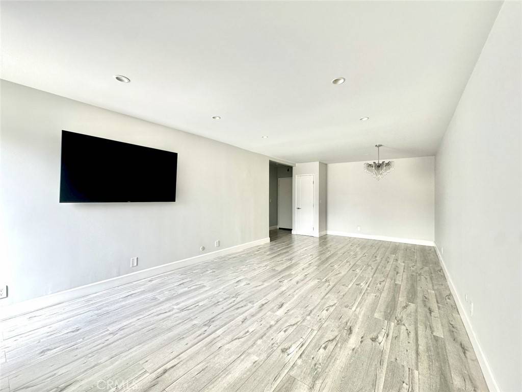 Glendale, CA 91203,409 Burchett ST #318