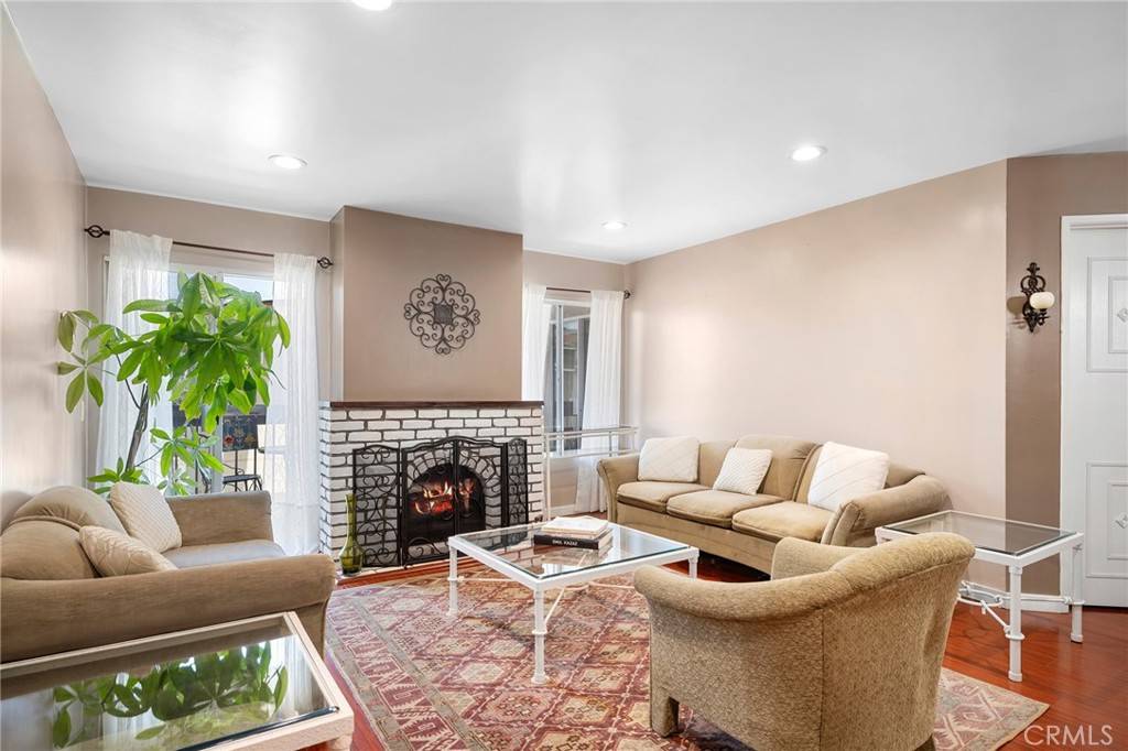 Glendale, CA 91206,335 N Adams ST #206